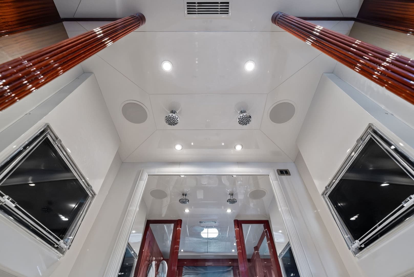 2005 Mangusta 130