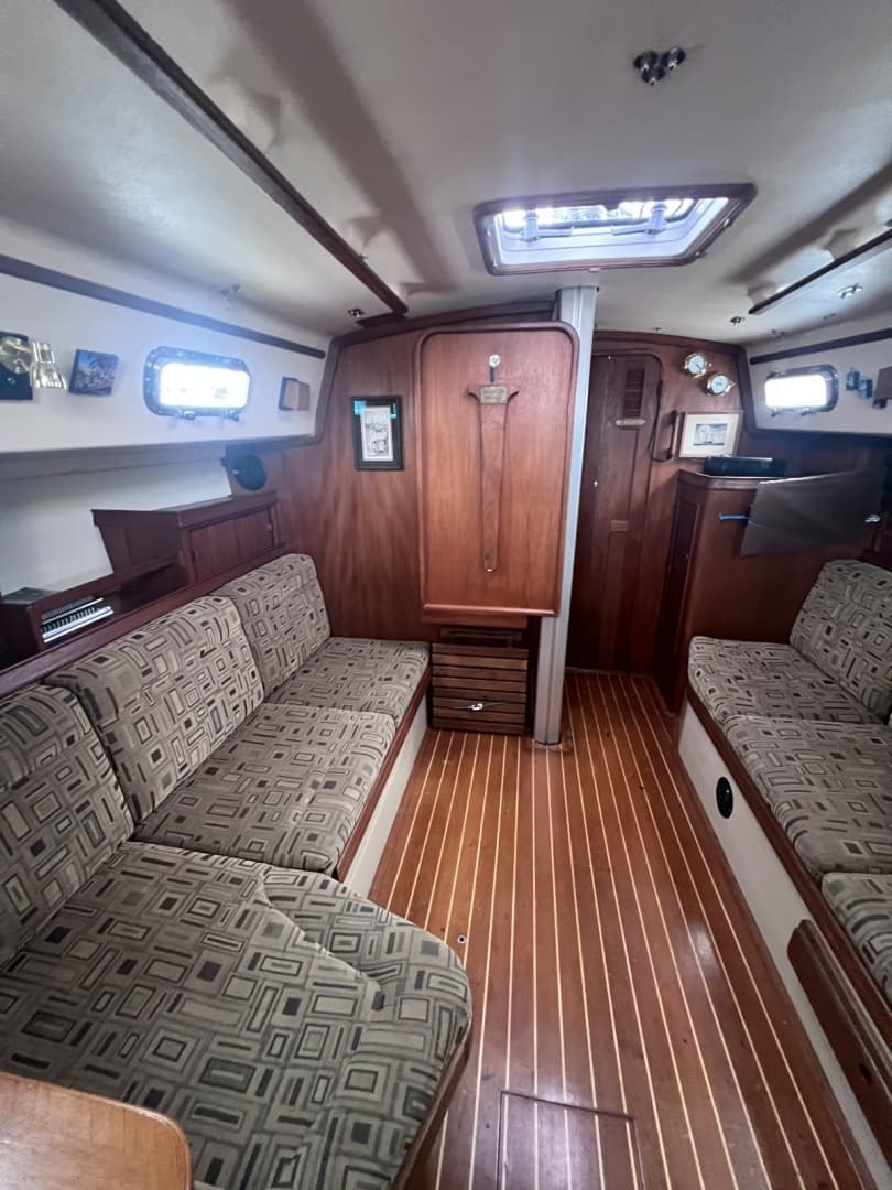 1997 Island Packet 37