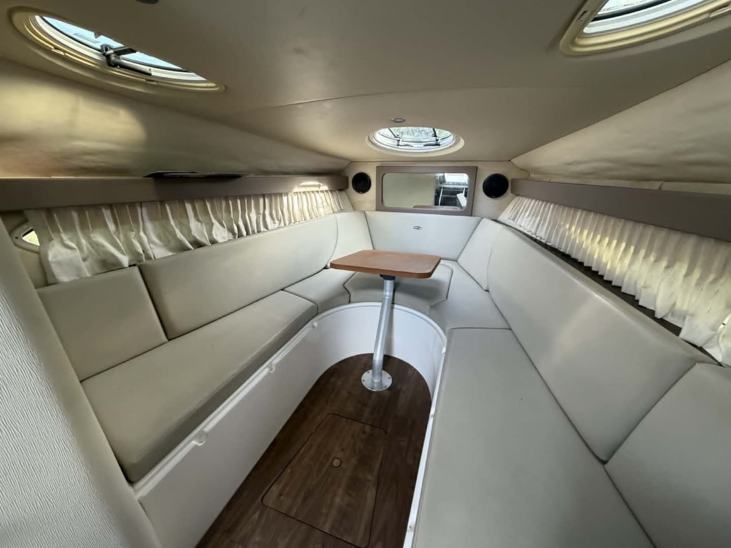 2016 Regal 28 Express