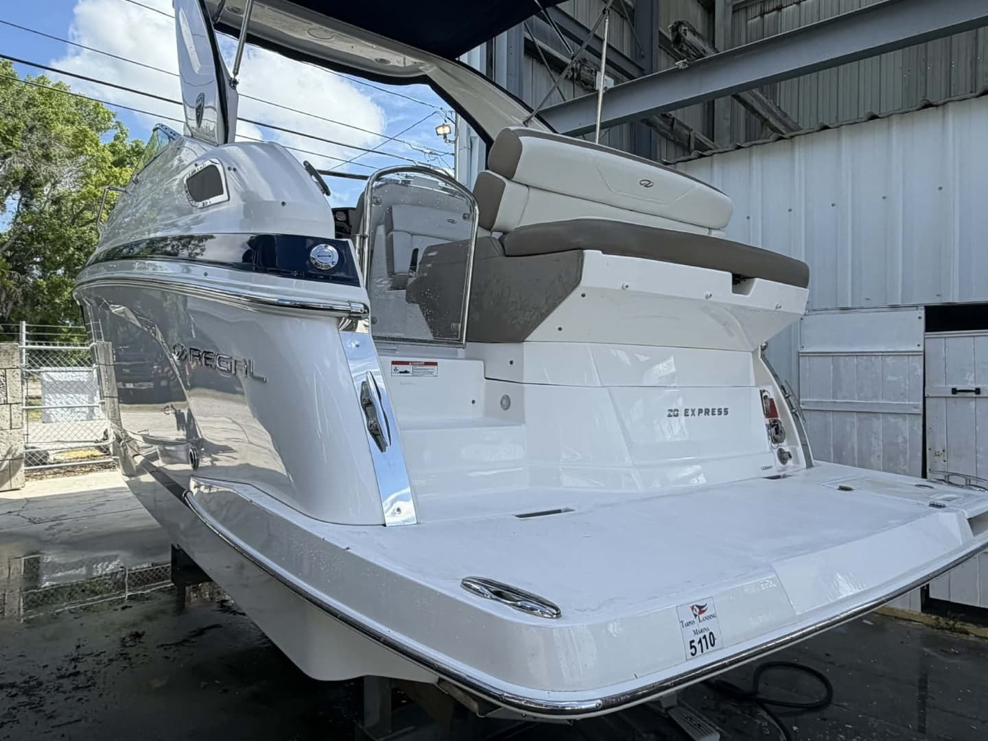 2016 Regal 28 Express