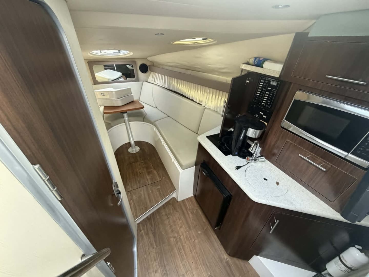 2016 Regal 28 Express