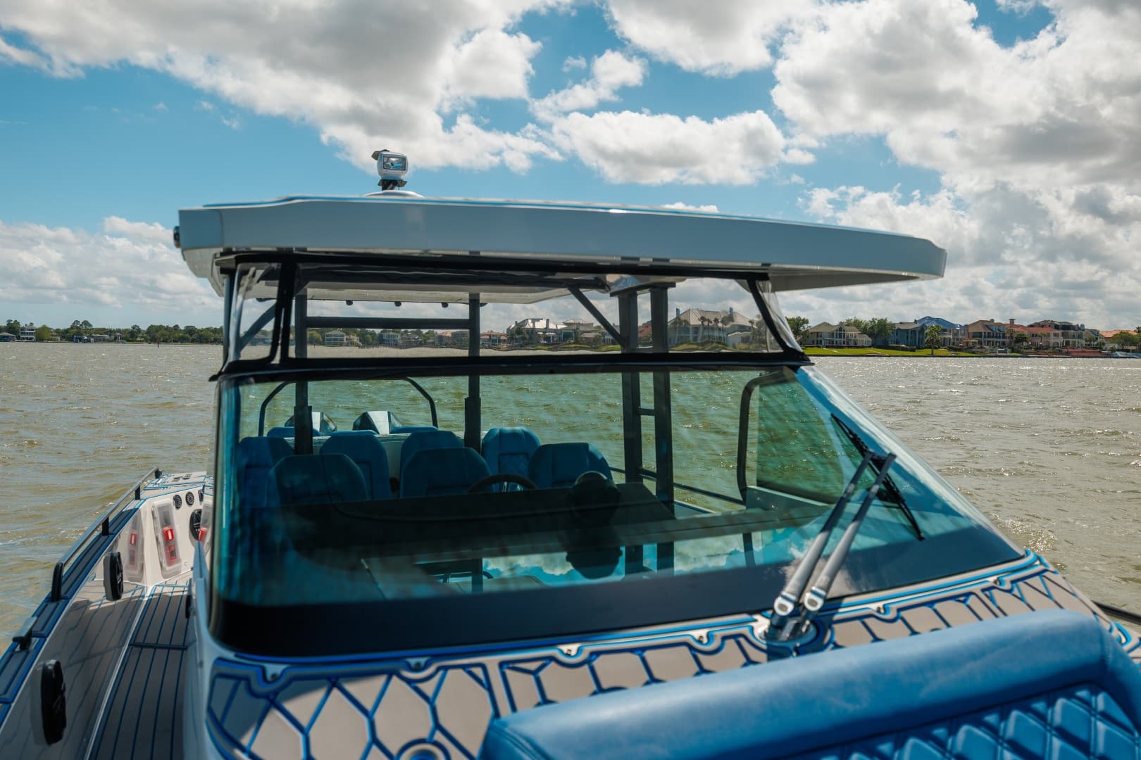 2019 Axopar 37 Sun Top