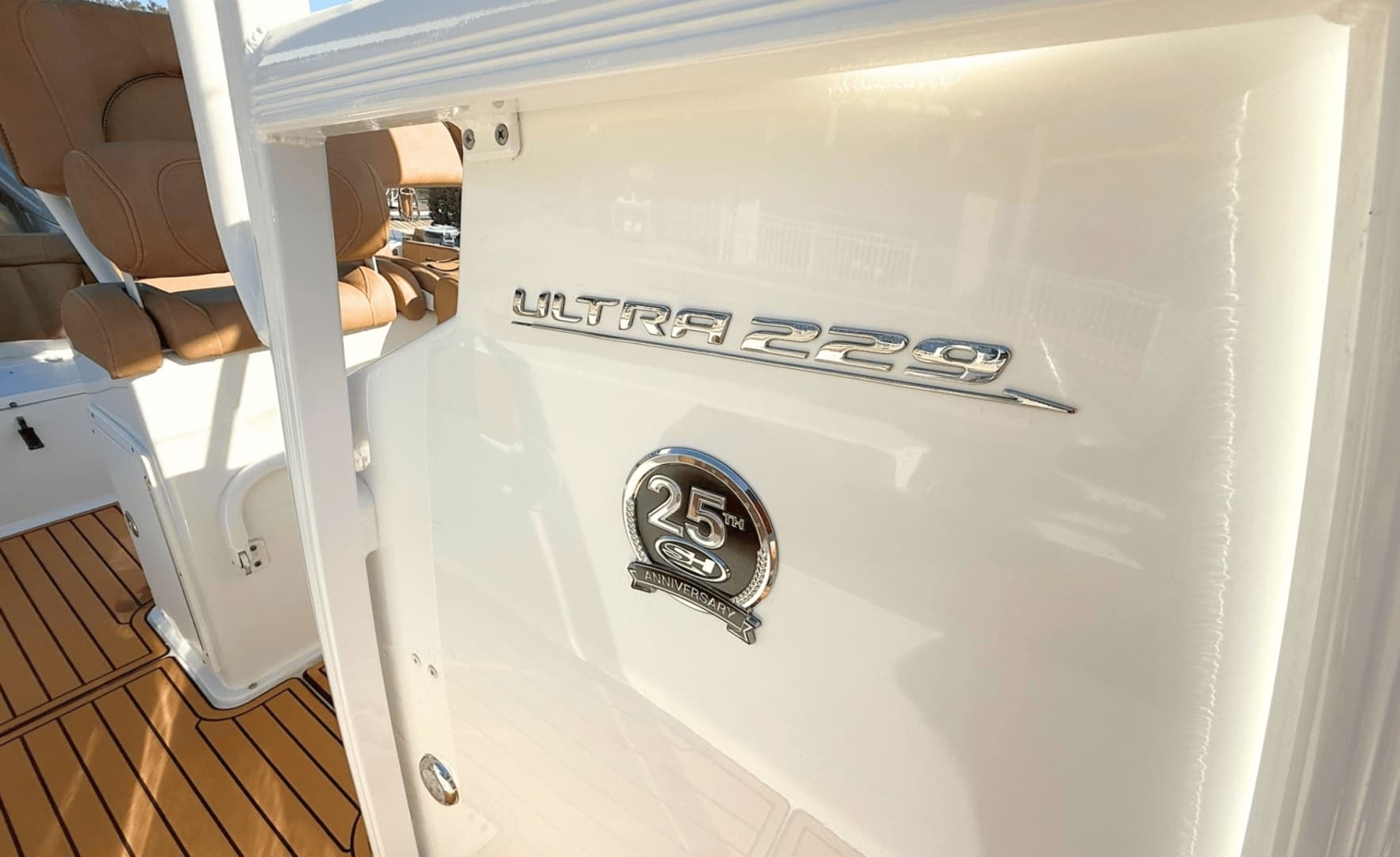 2021 Sea Hunt Ultra 229