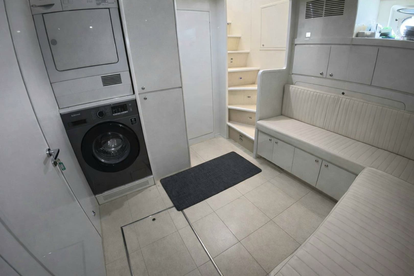 2005 Falcon Falcon 102 Flybridge