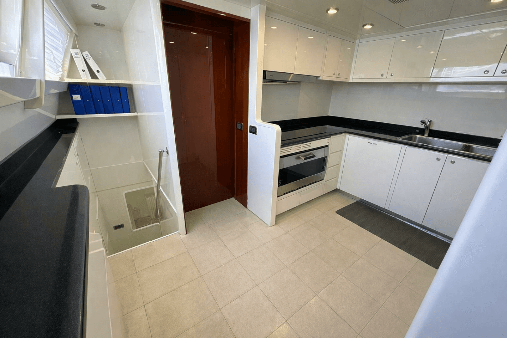 2005 Falcon Falcon 102 Flybridge