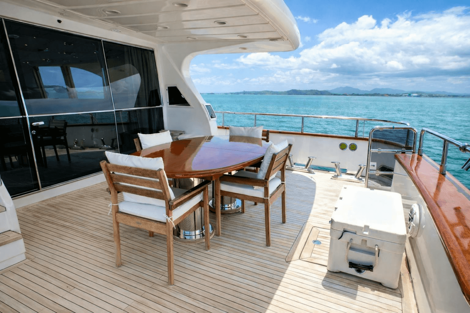 2005 Falcon Falcon 102 Flybridge