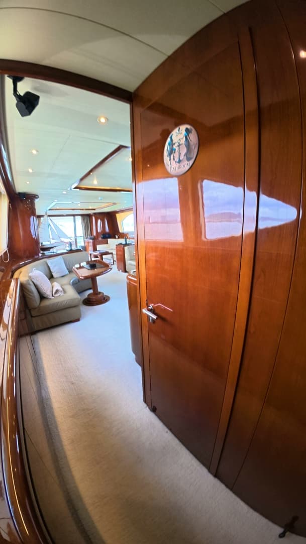 2005 Falcon Falcon 102 Flybridge