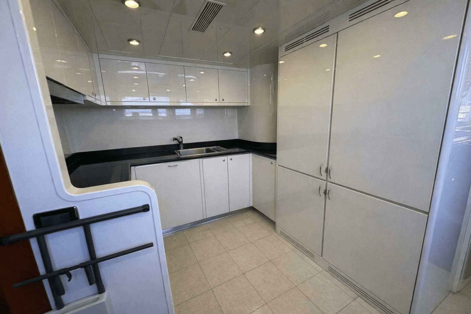 2005 Falcon Falcon 102 Flybridge