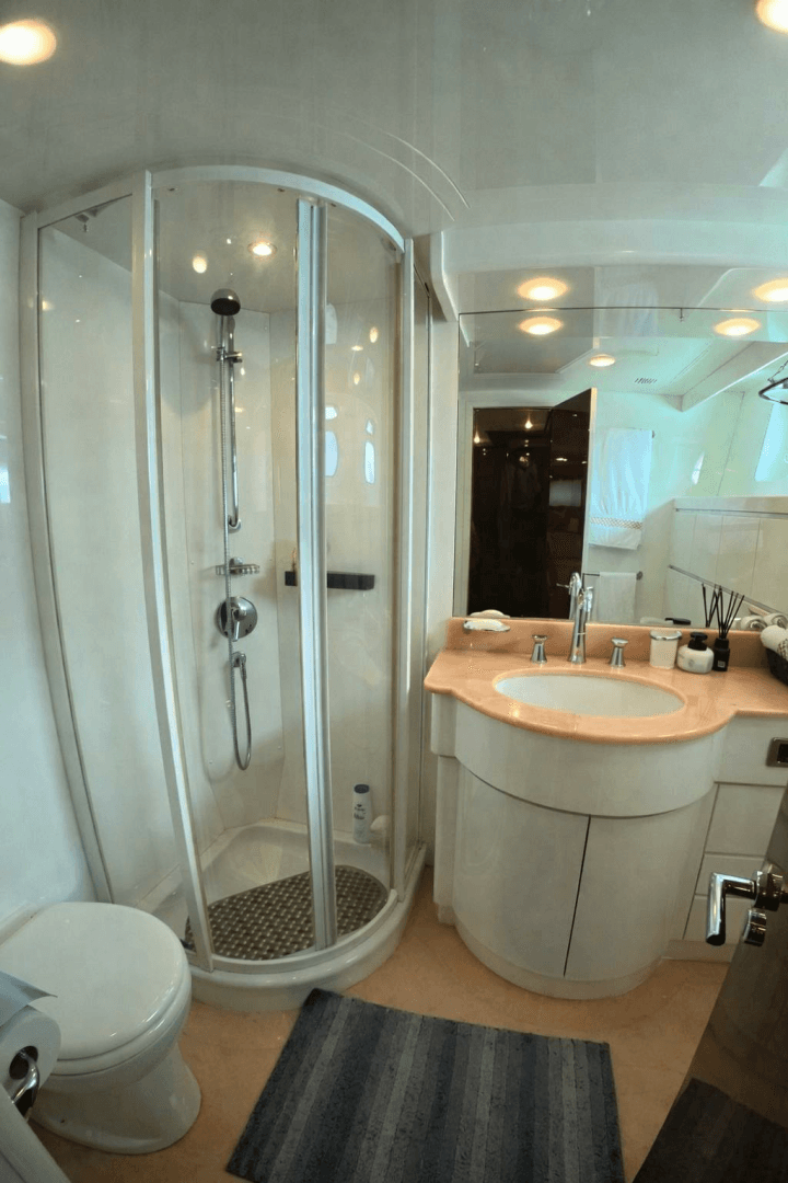 2005 Falcon Falcon 102 Flybridge