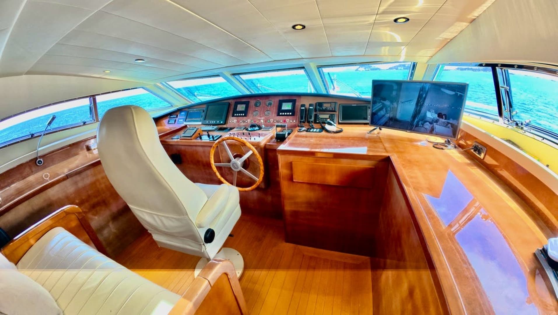 2005 Falcon Falcon 102 Flybridge