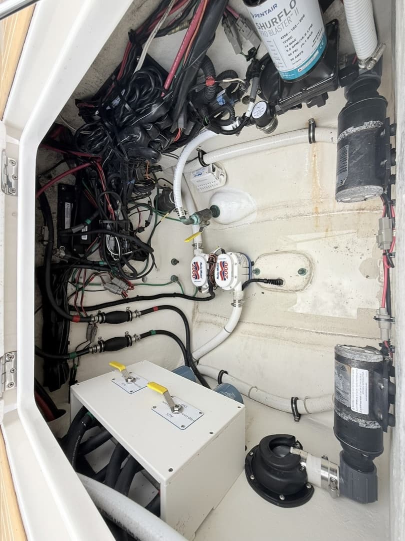 Jupiter 38 - PLAYPEN - 