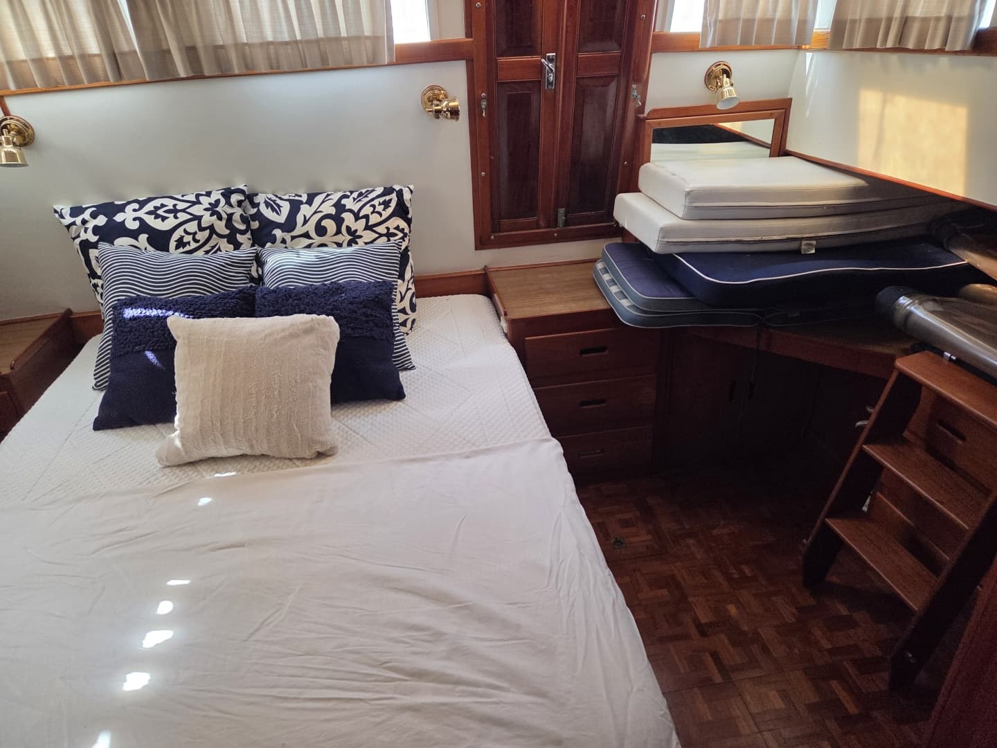 1989 Grand Banks Classic 46