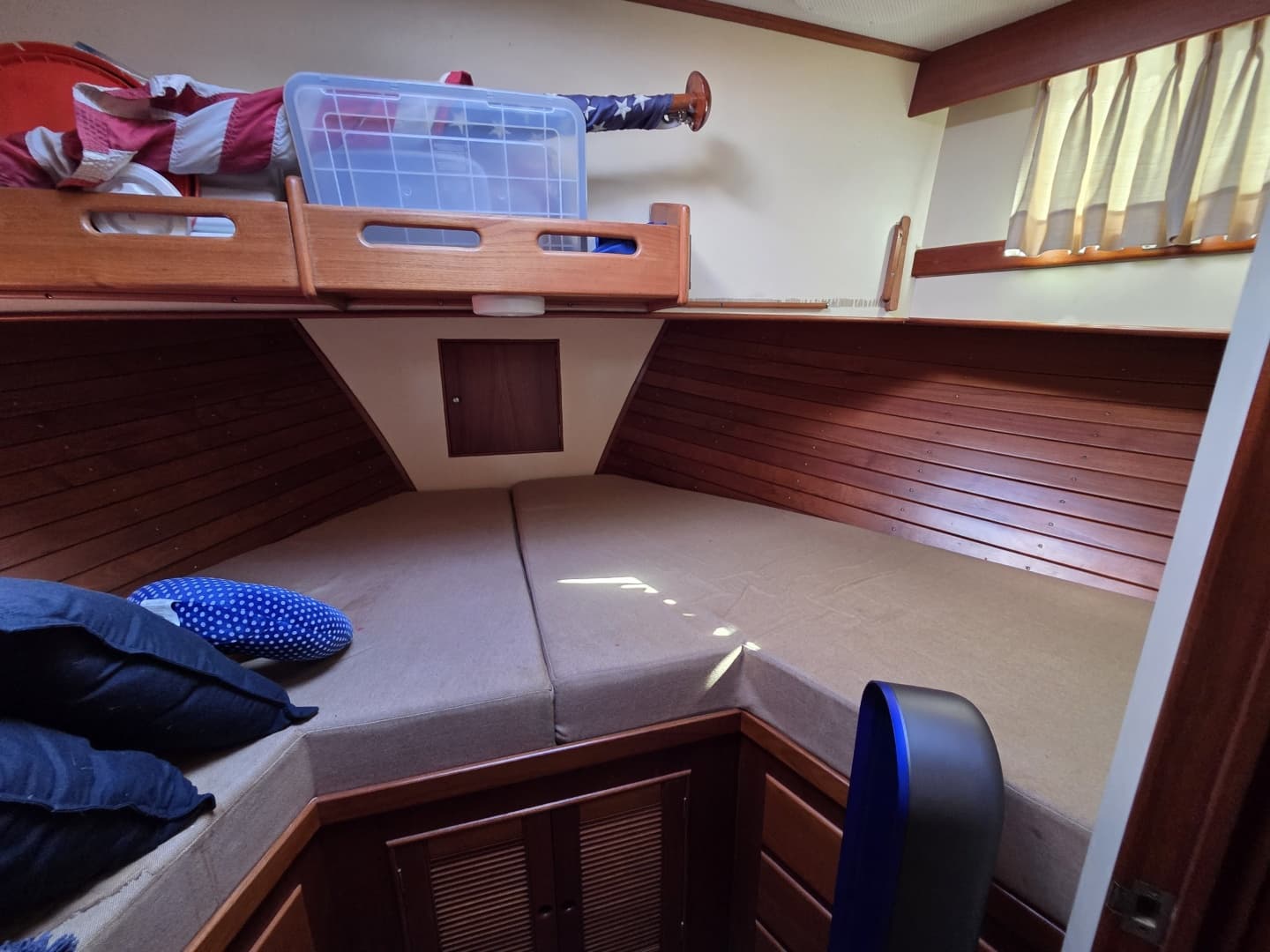 1989 Grand Banks Classic 46