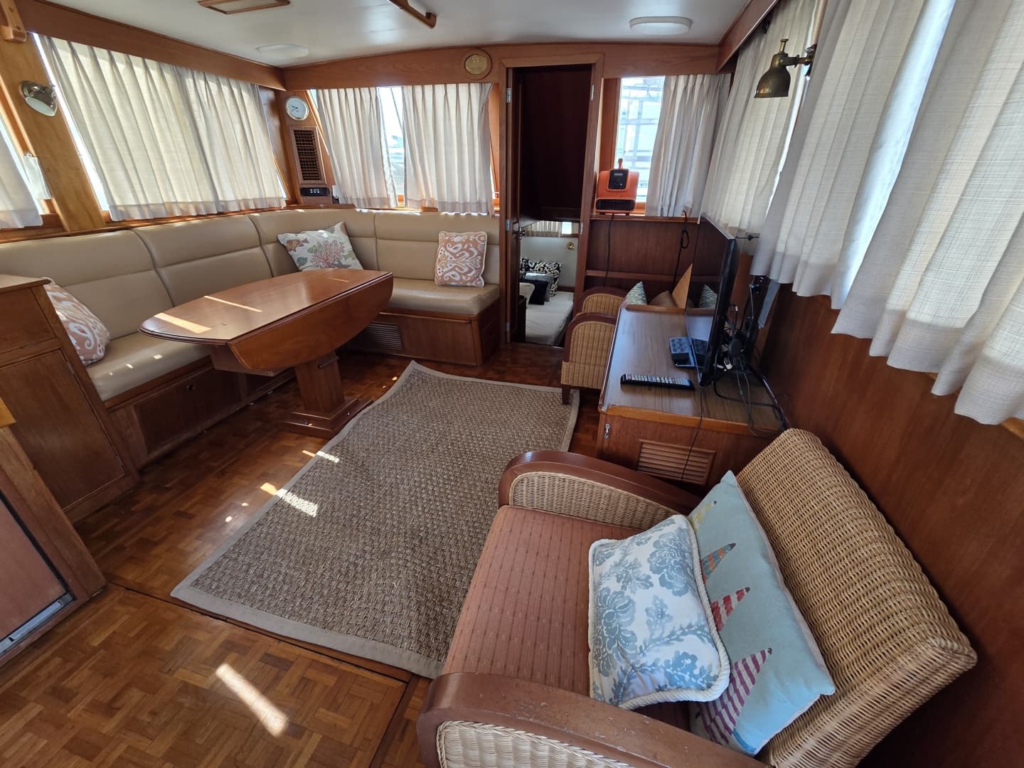 1989 Grand Banks Classic 46