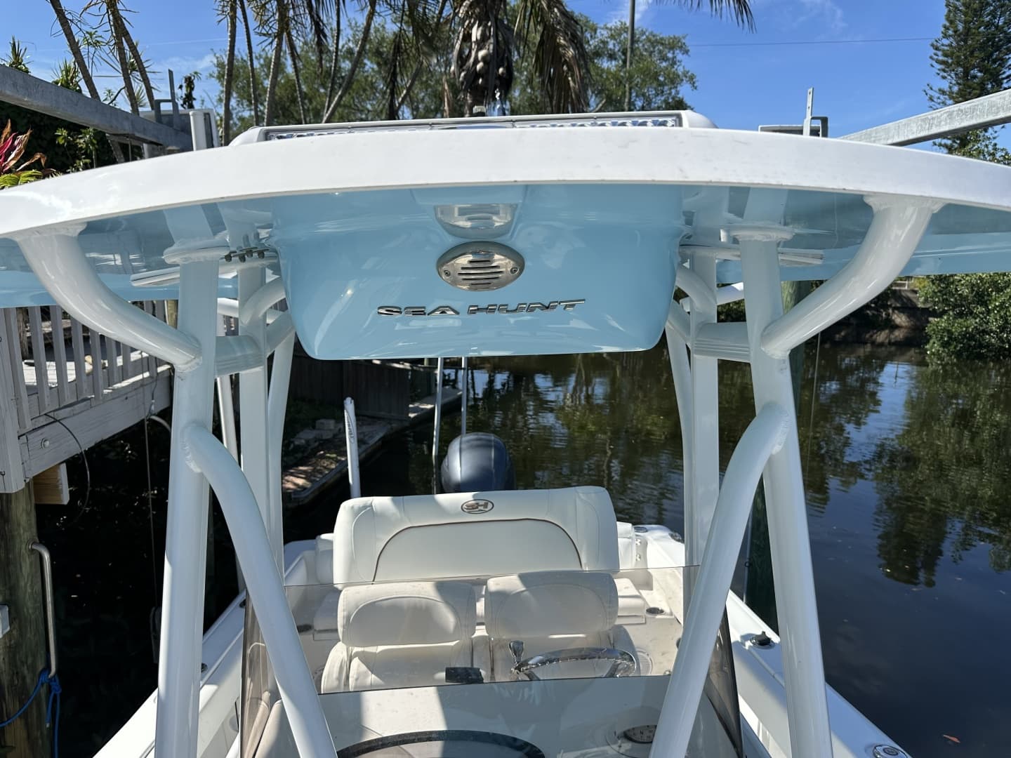 2018 Sea Hunt 225 Ultra