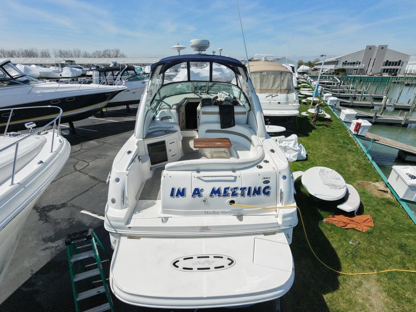 2006 Sea Ray 320 Sundancer