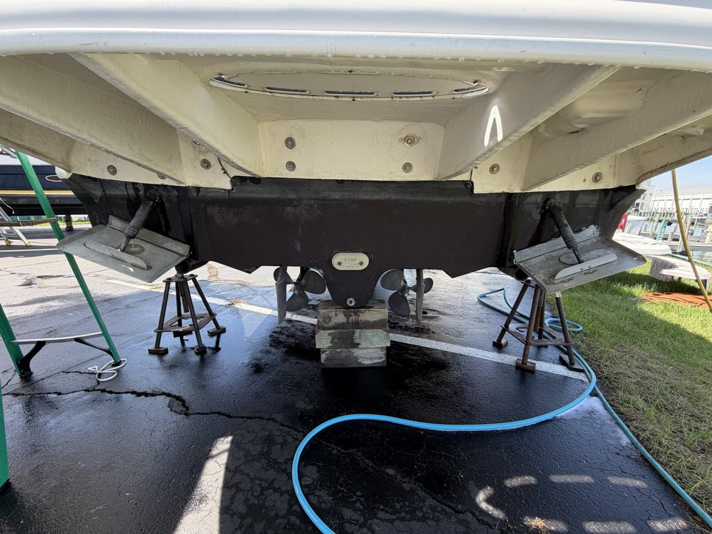 2006 Sea Ray 320 Sundancer