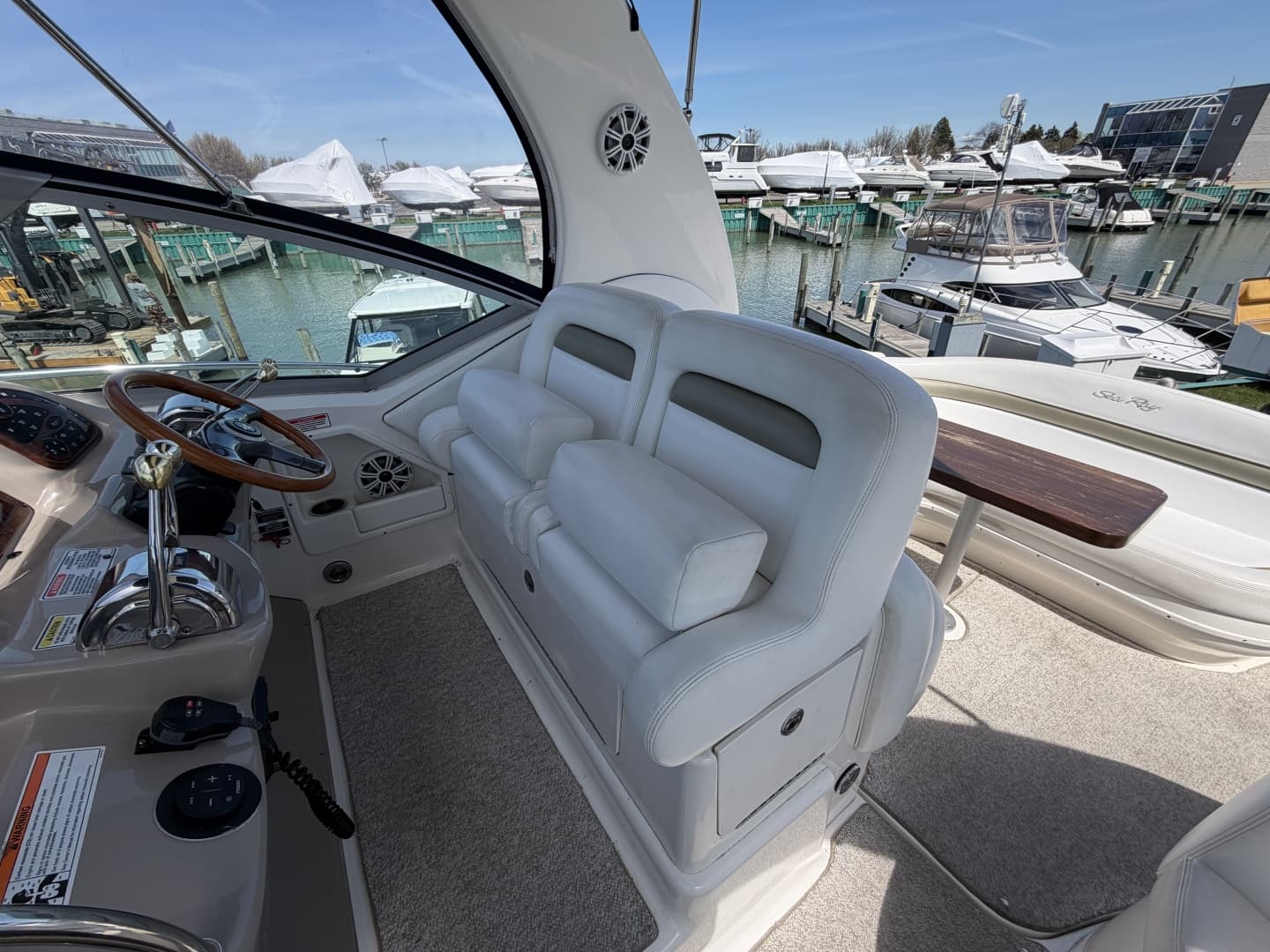 2006 Sea Ray 320 Sundancer