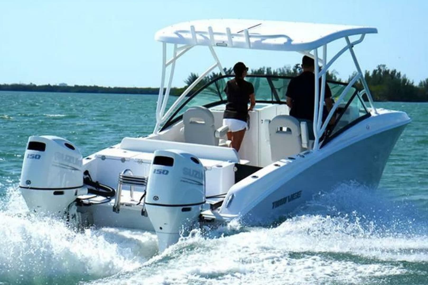 2026 Twin Vee 240 GFX DC