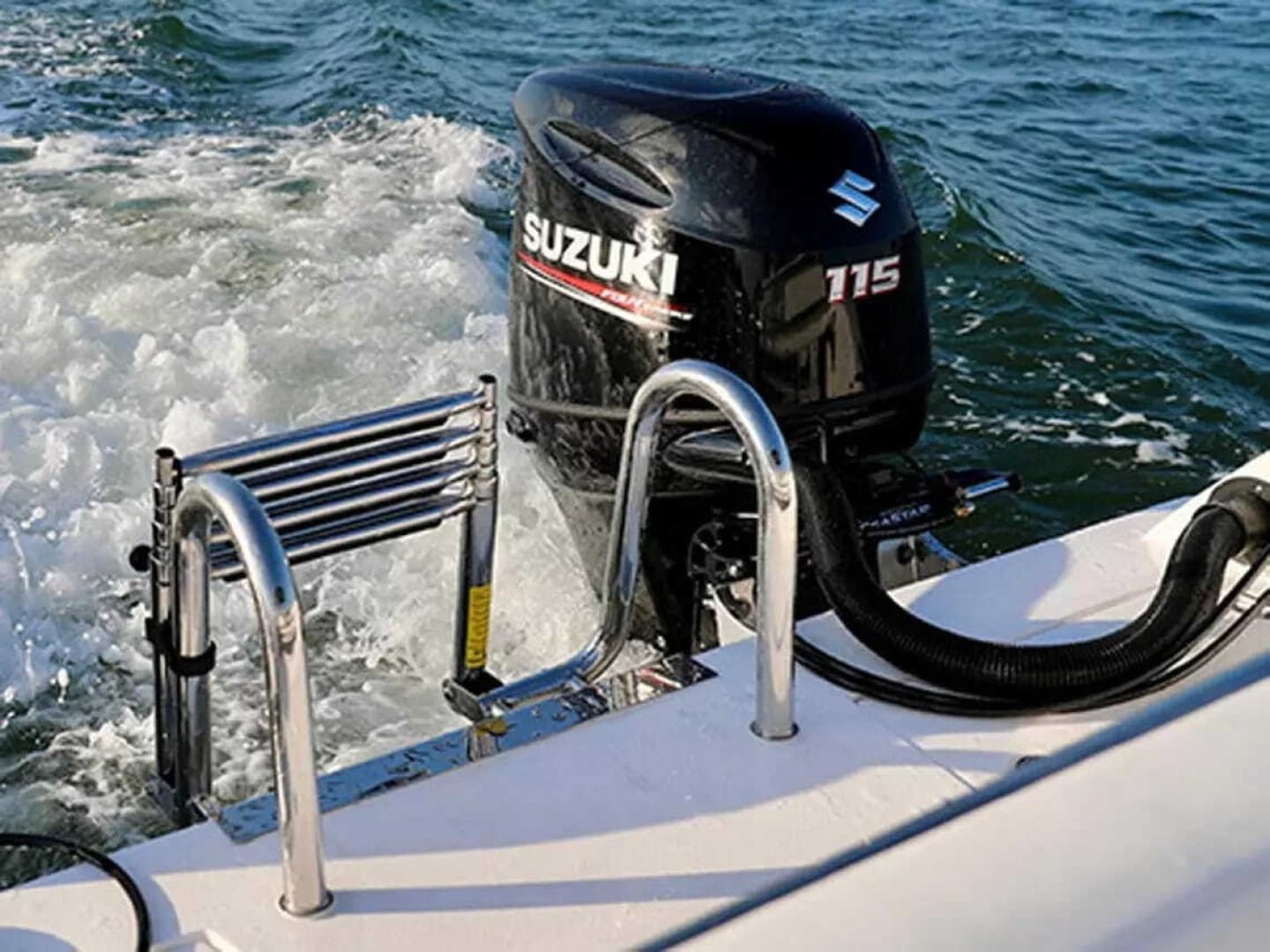 2026 Twin Vee 240 GFX DC