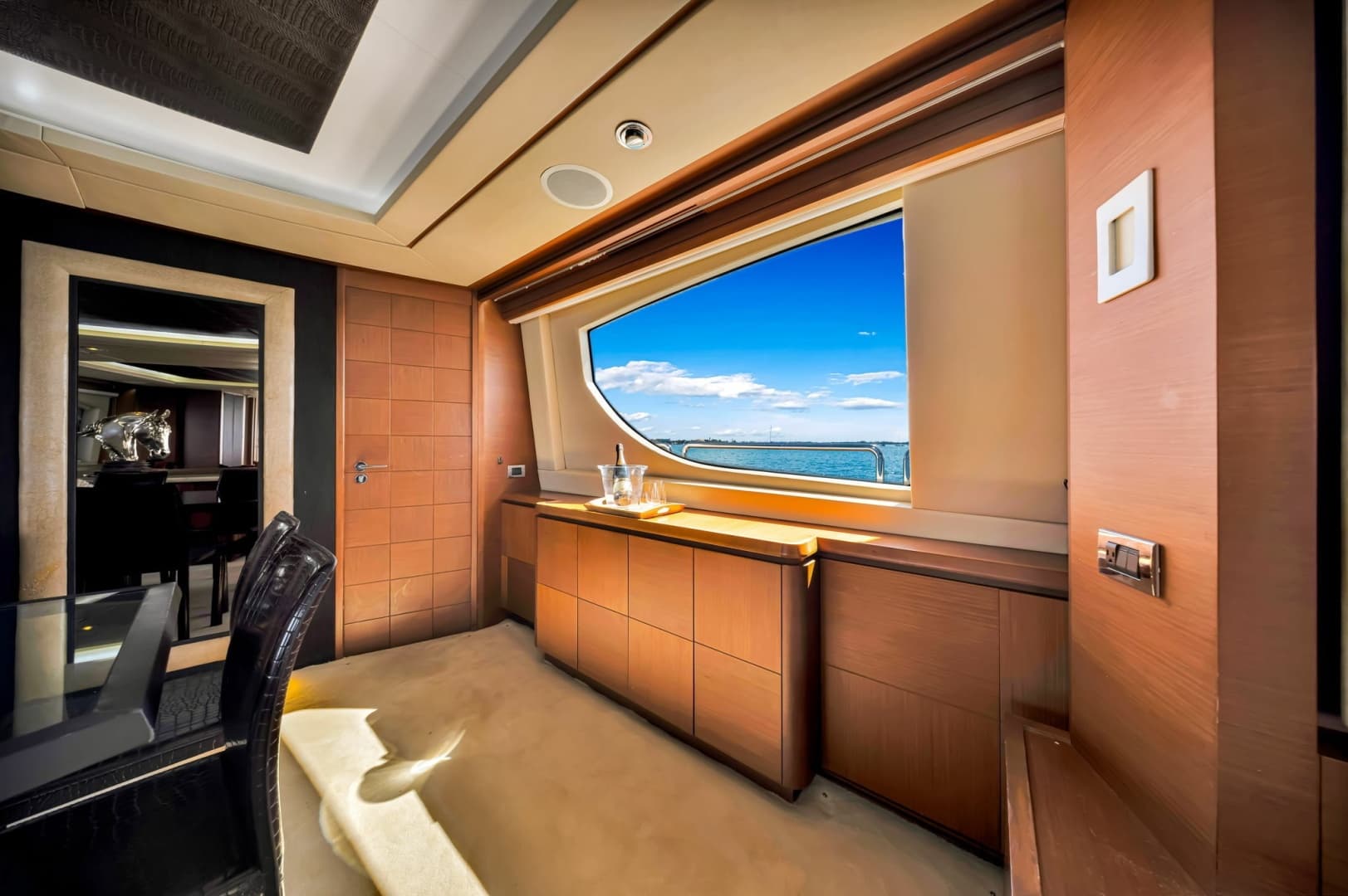 2005 Azimut 105