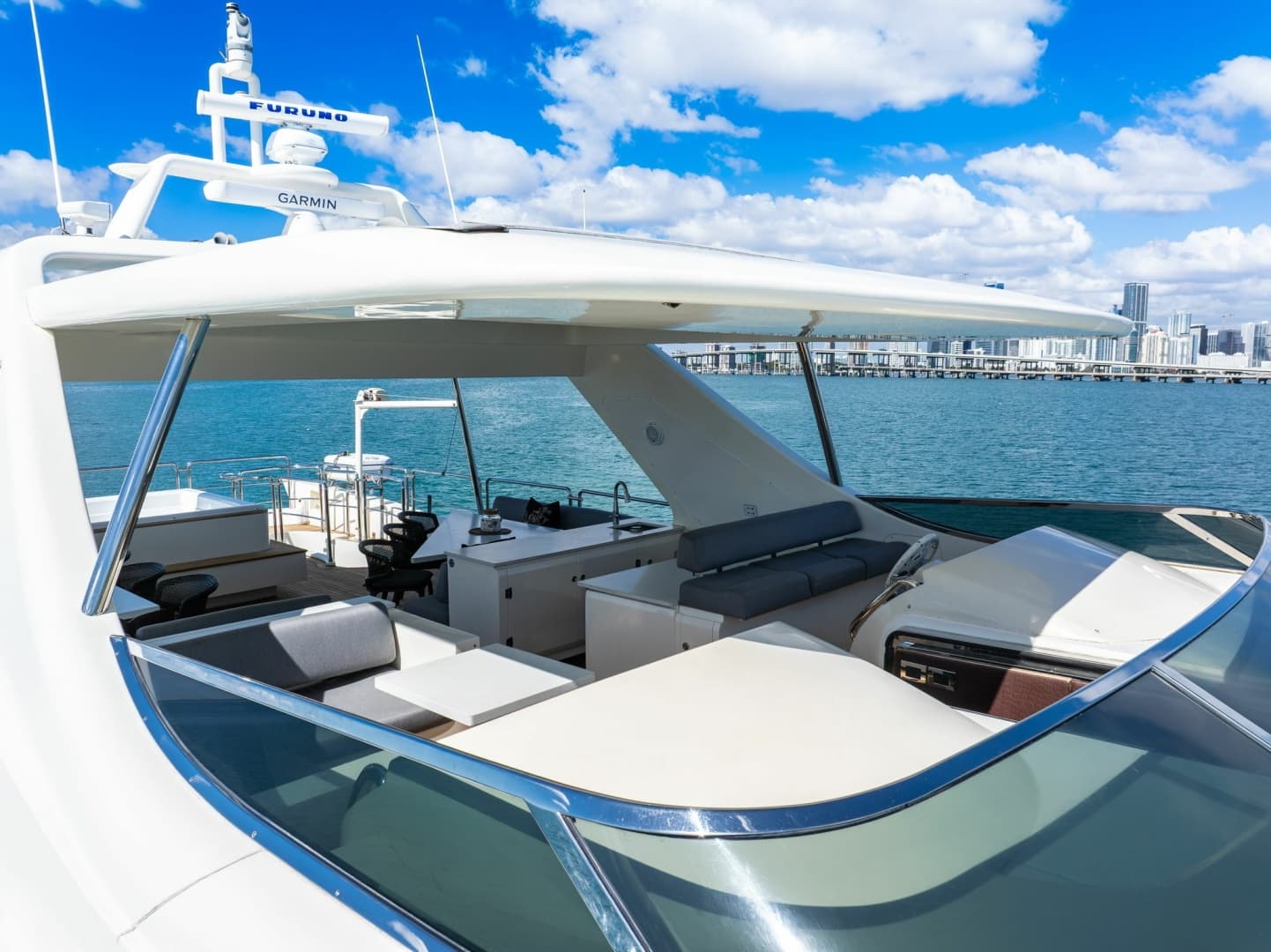 2005 Azimut 105