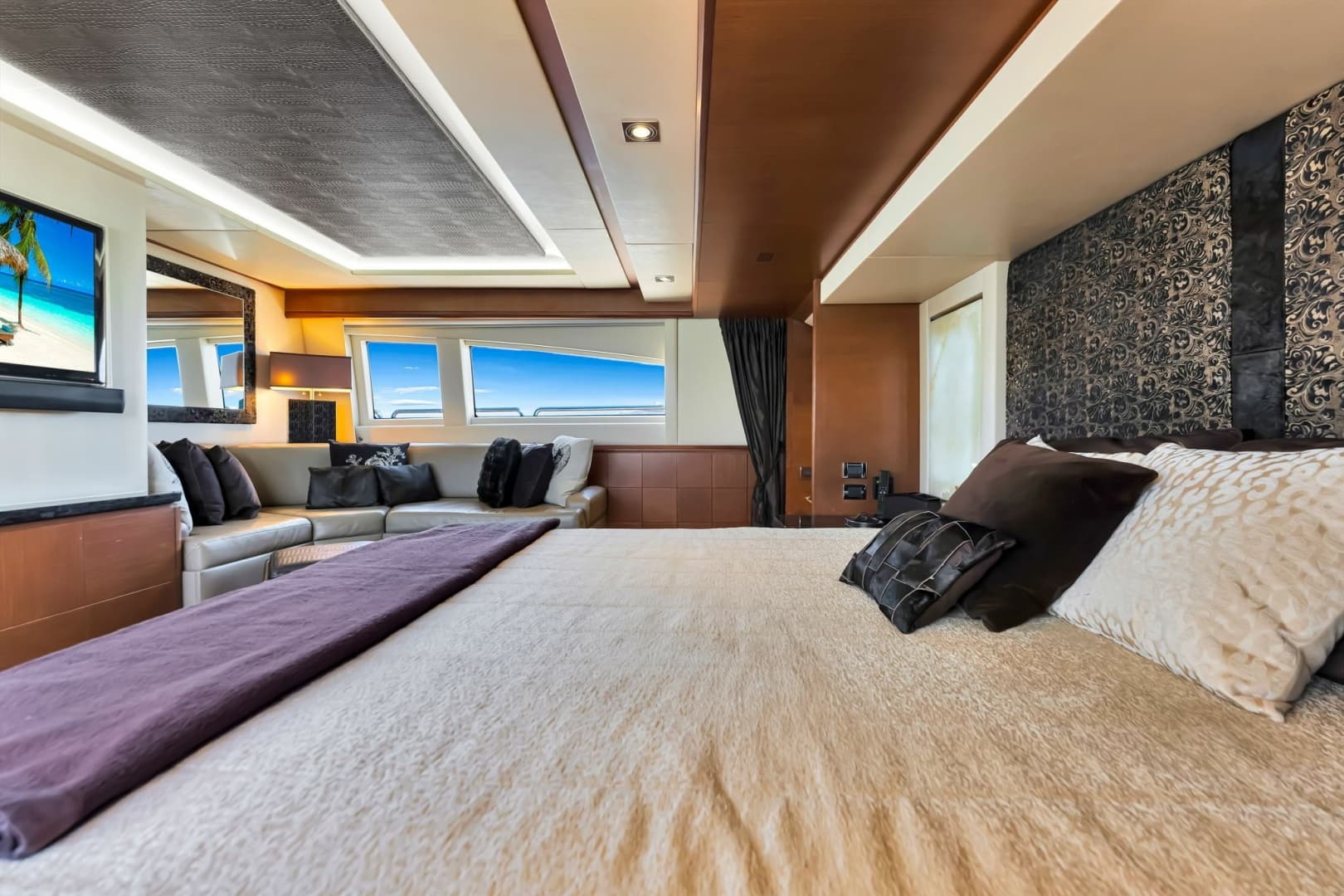 2005 Azimut 105