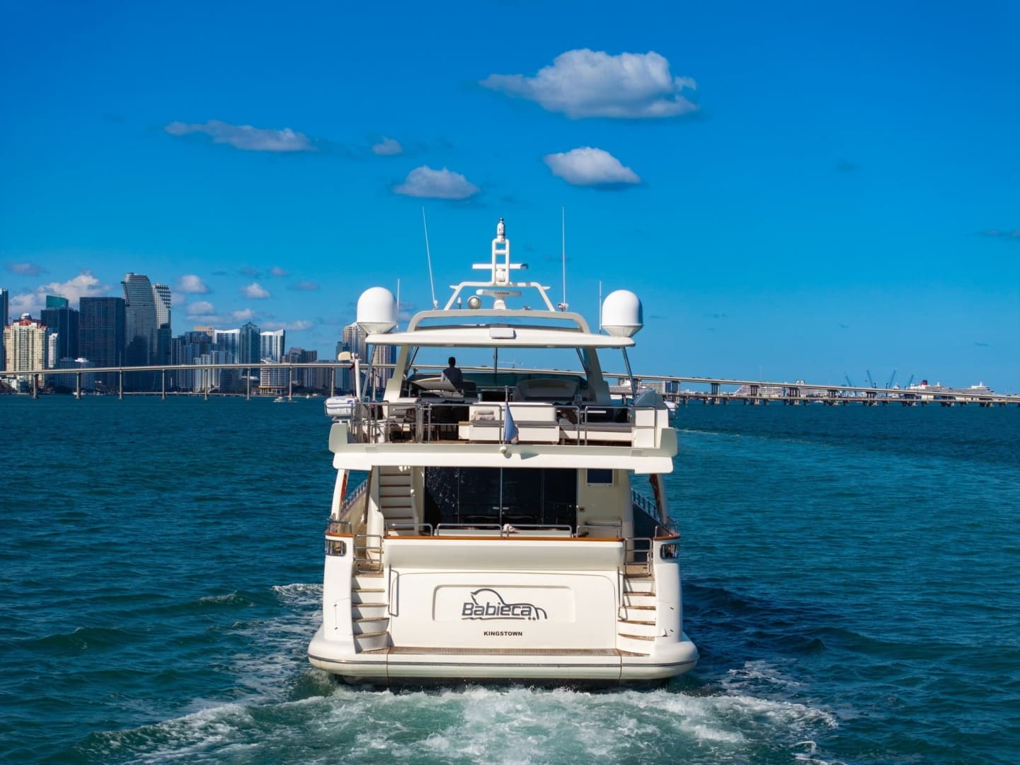 2005 Azimut 105