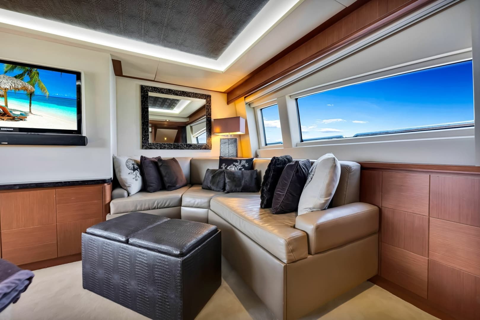 2005 Azimut 105