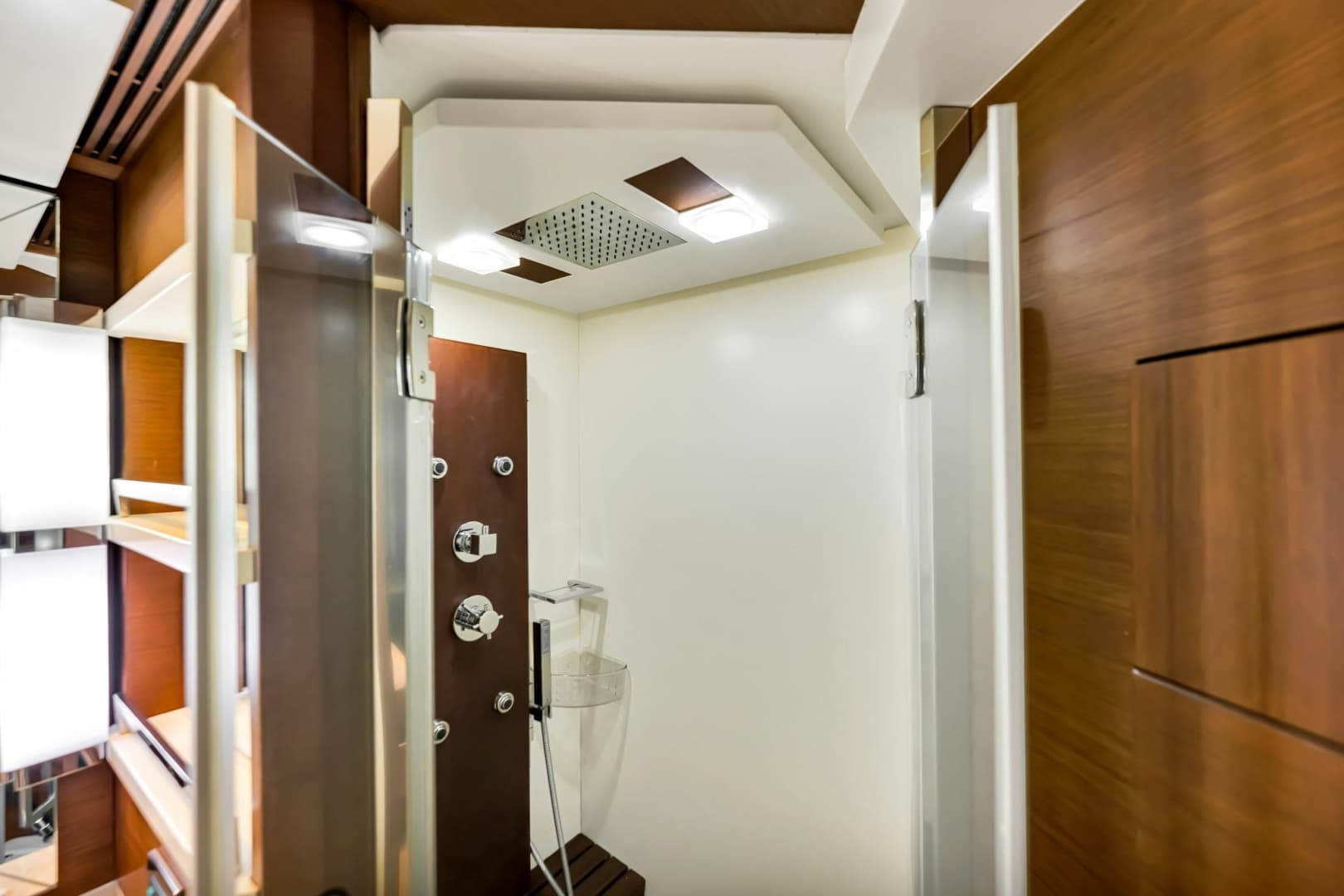 2005 Azimut 105