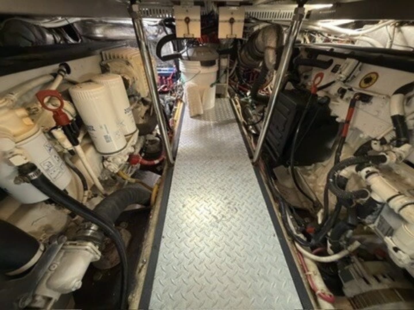 2006 Carver 44 CMY