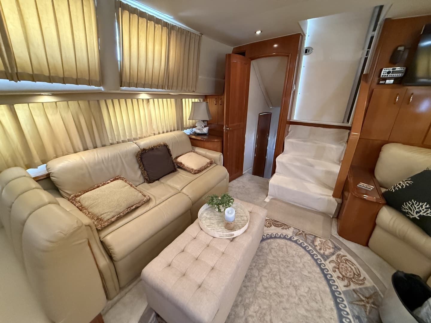2006 Carver 44 CMY