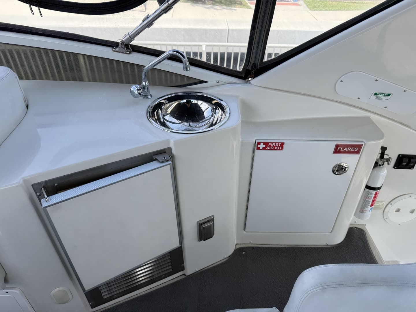 2006 Carver 44 CMY
