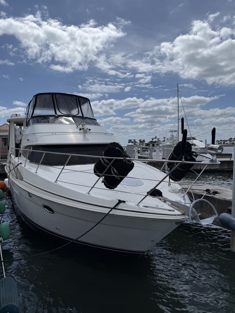 2006 Carver 44 CMY