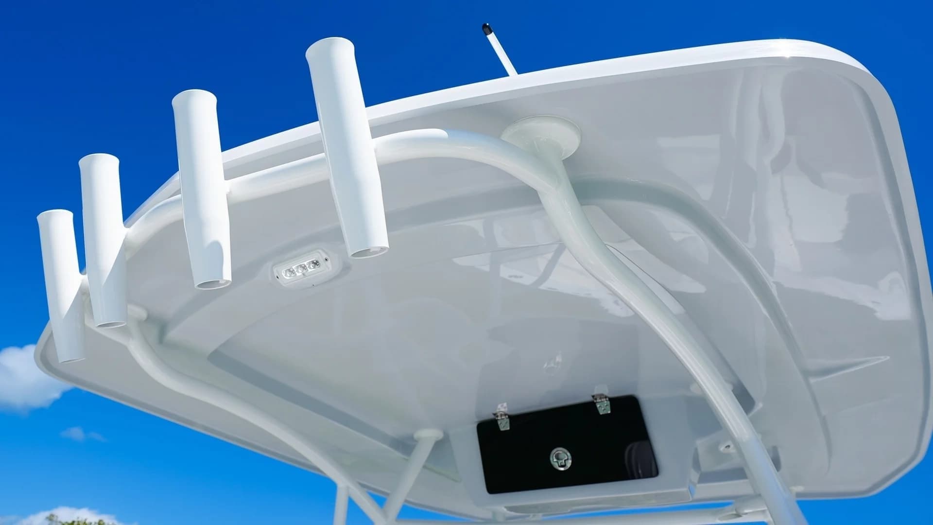 2026 Twin Vee 240 GFX2 CC