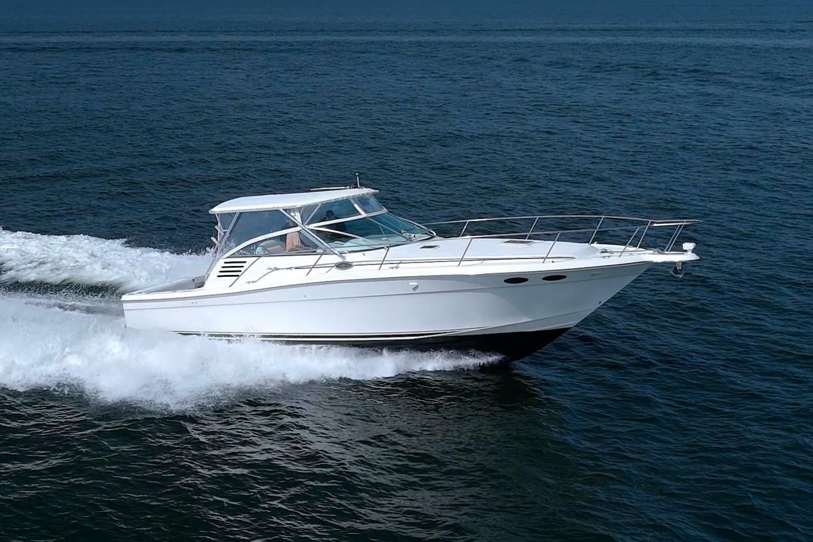 1997 Sea Ray 370 Express Cruiser