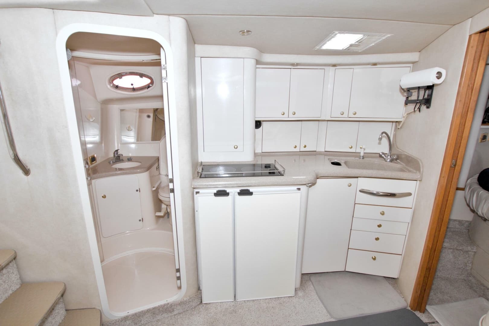 1997 Sea Ray 370 Express Cruiser