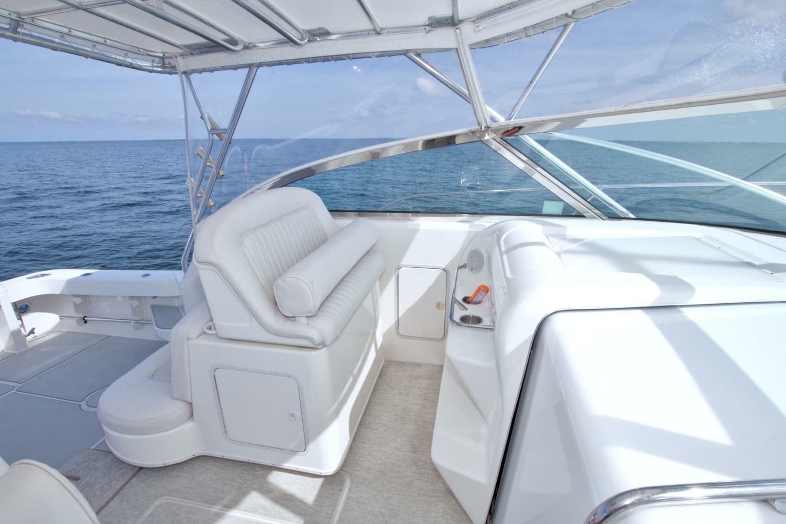 1997 Sea Ray 370 Express Cruiser