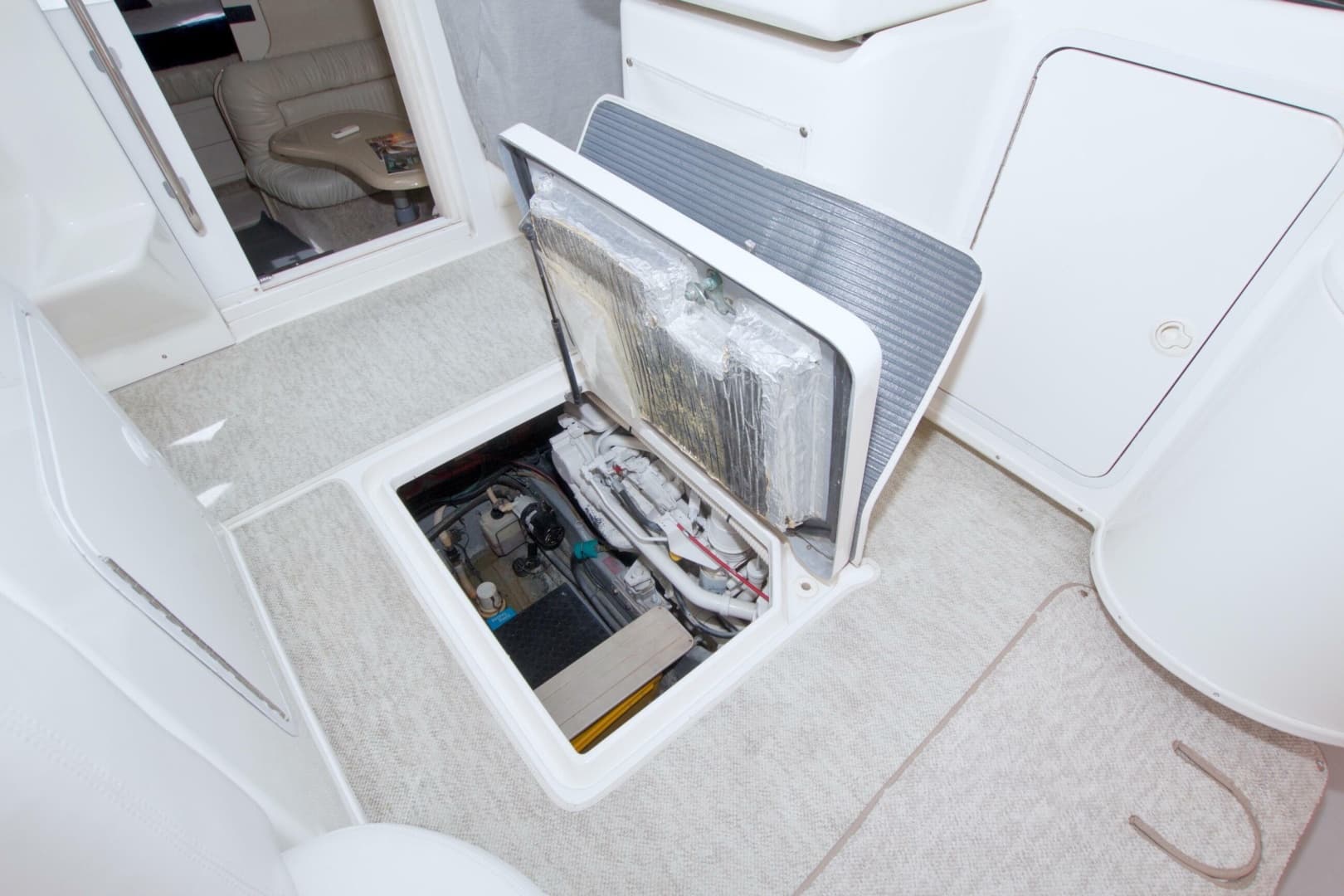 1997 Sea Ray 370 Express Cruiser