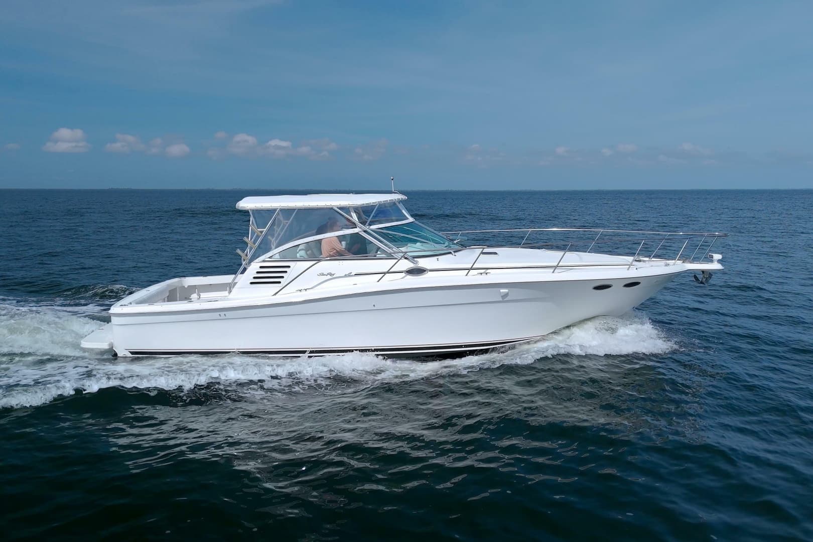 1997 Sea Ray 370 Express Cruiser