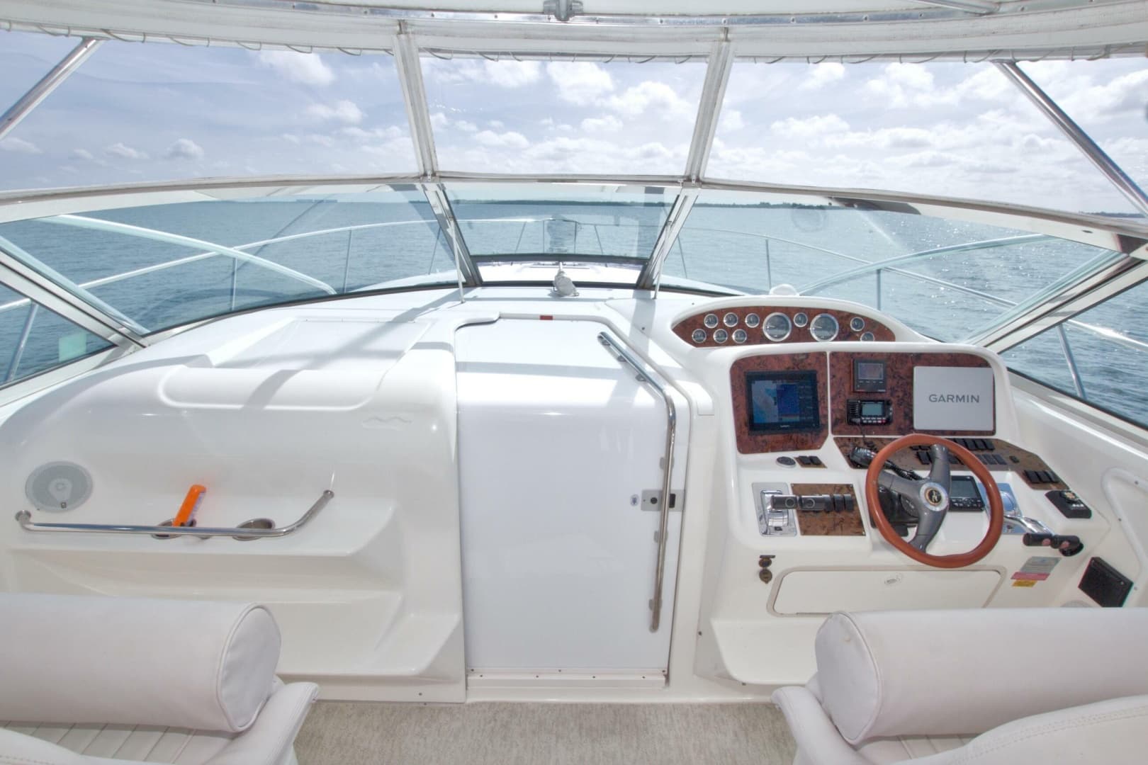 1997 Sea Ray 370 Express Cruiser