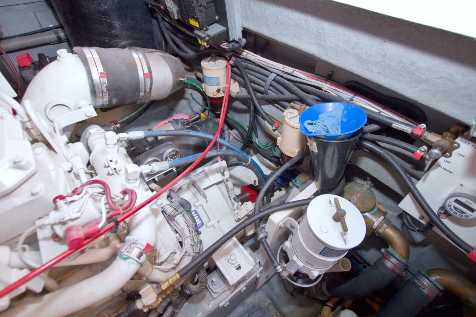 1997 Sea Ray 370 Express Cruiser