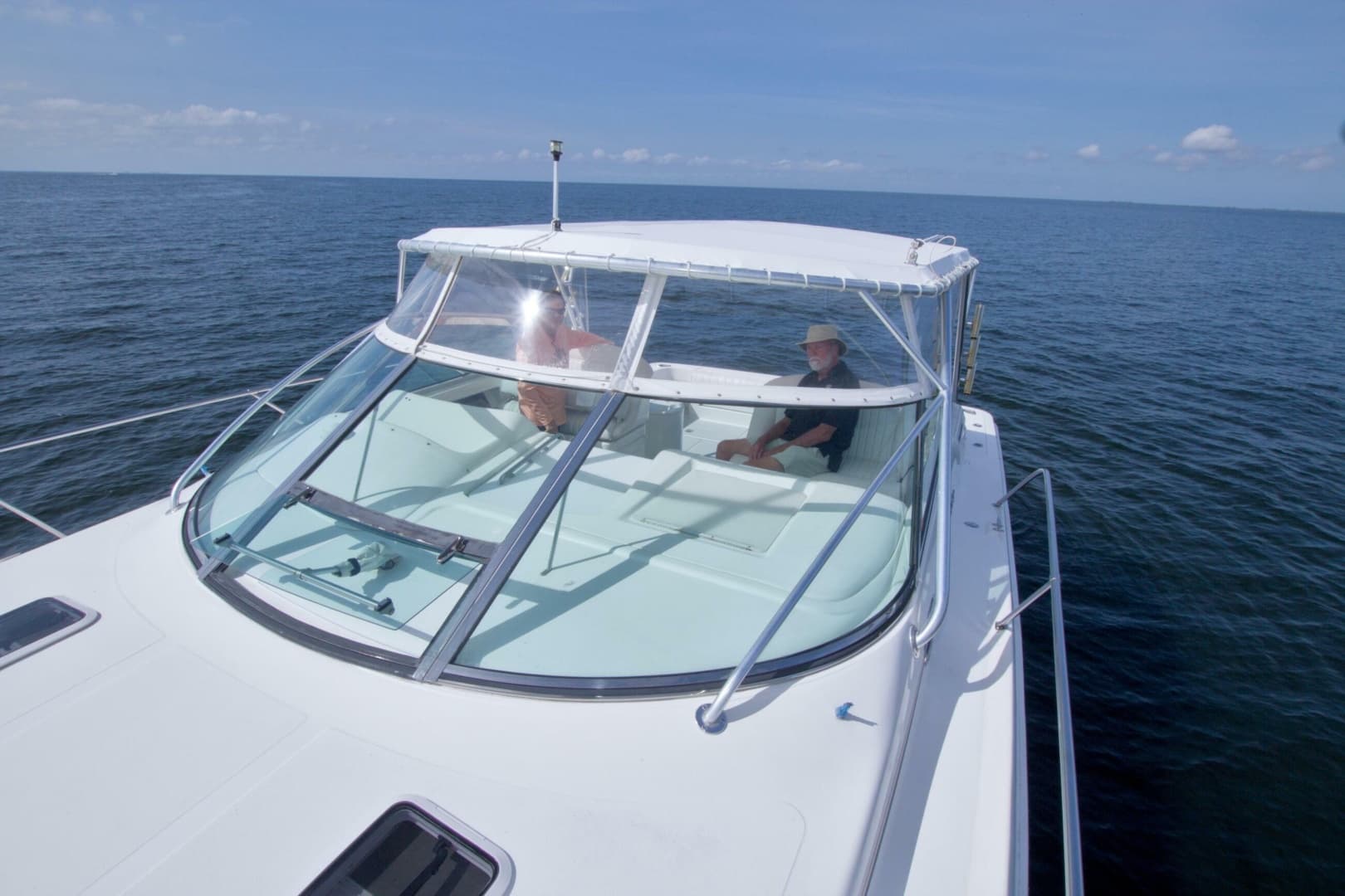 1997 Sea Ray 370 Express Cruiser
