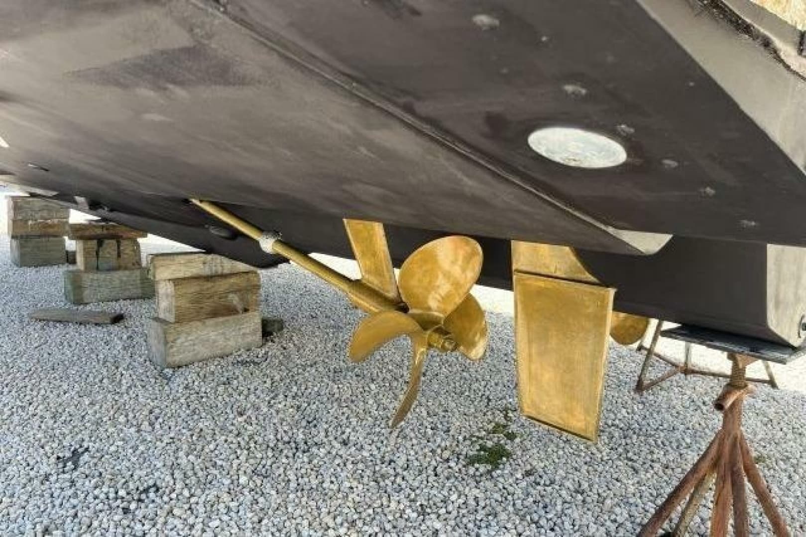 1997 Sea Ray 370 Express Cruiser