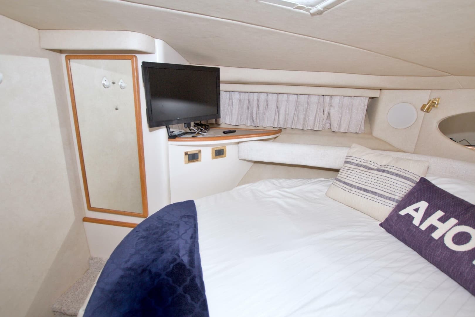 1997 Sea Ray 370 Express Cruiser