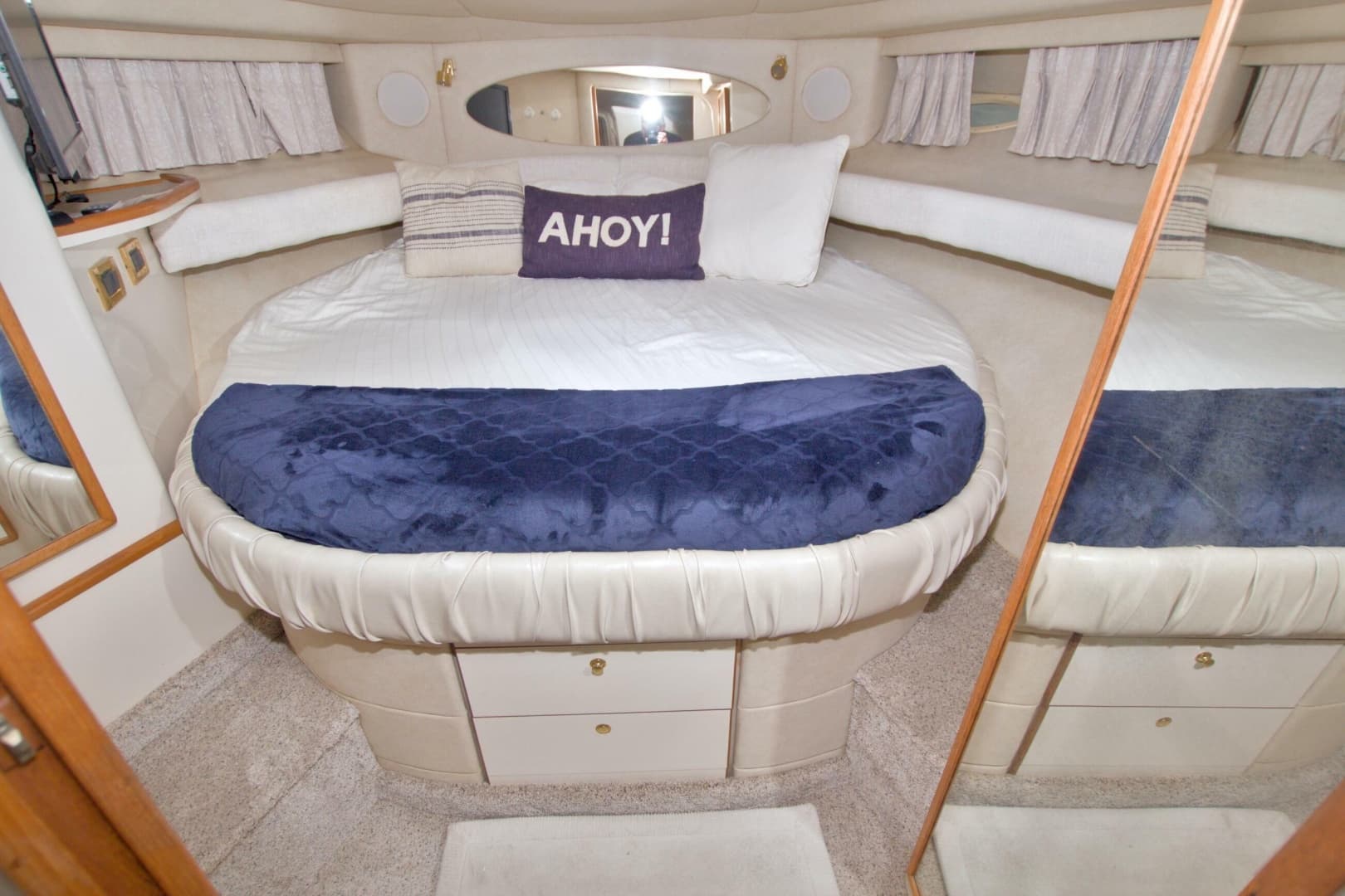 1997 Sea Ray 370 Express Cruiser
