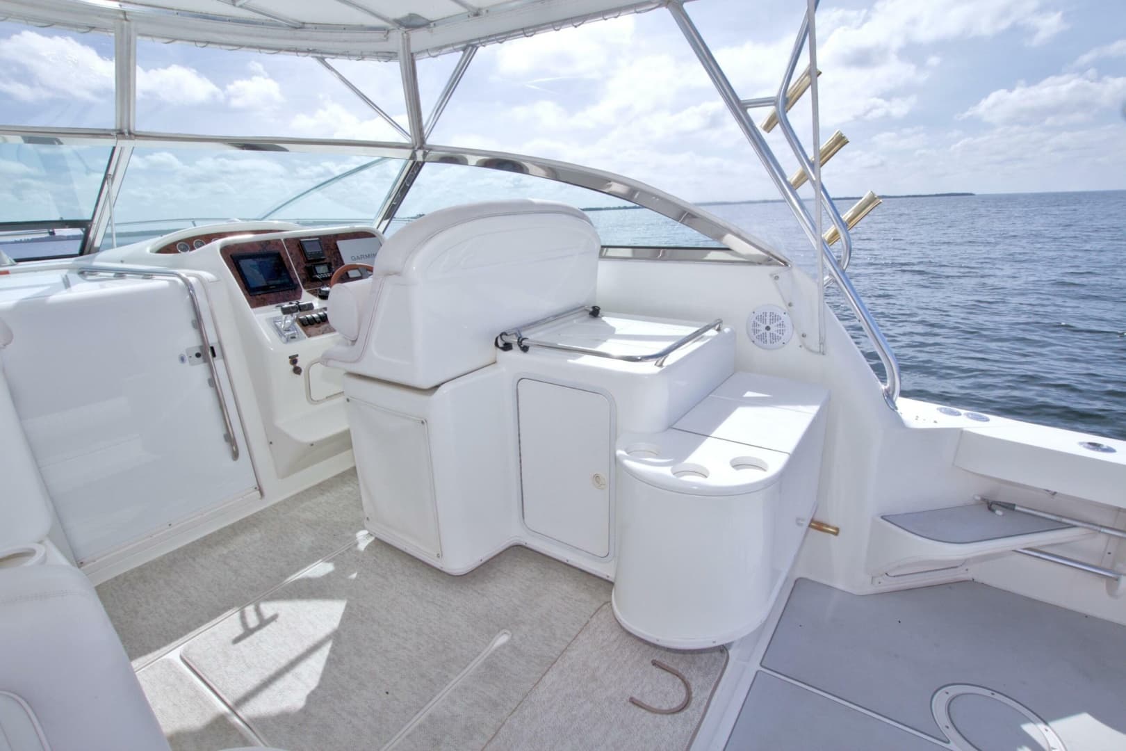 1997 Sea Ray 370 Express Cruiser