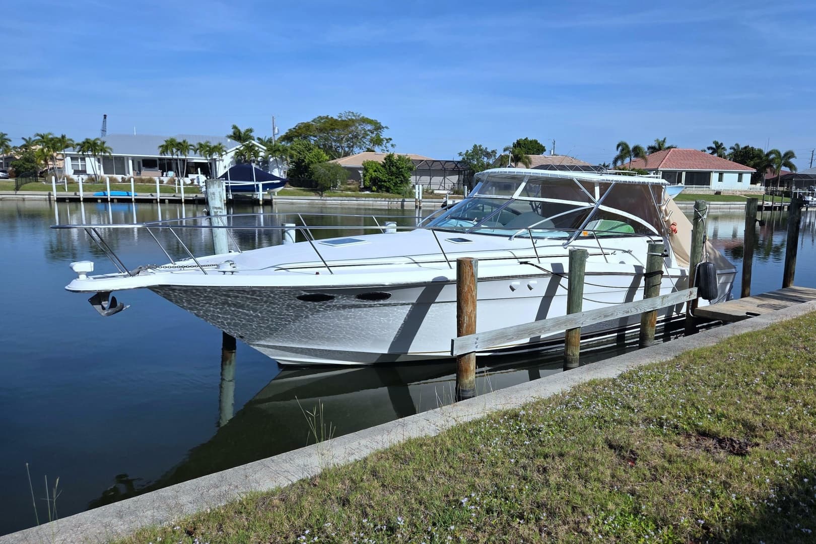 1997 Sea Ray 370 Express Cruiser