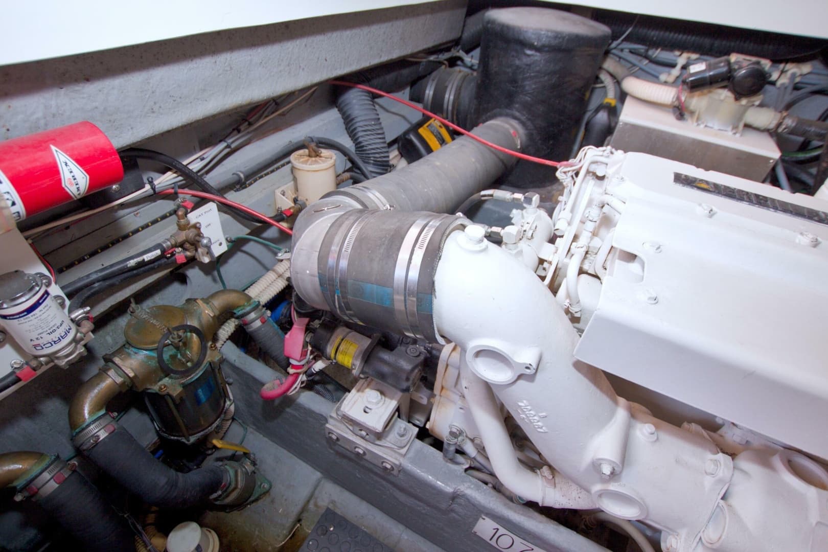 1997 Sea Ray 370 Express Cruiser