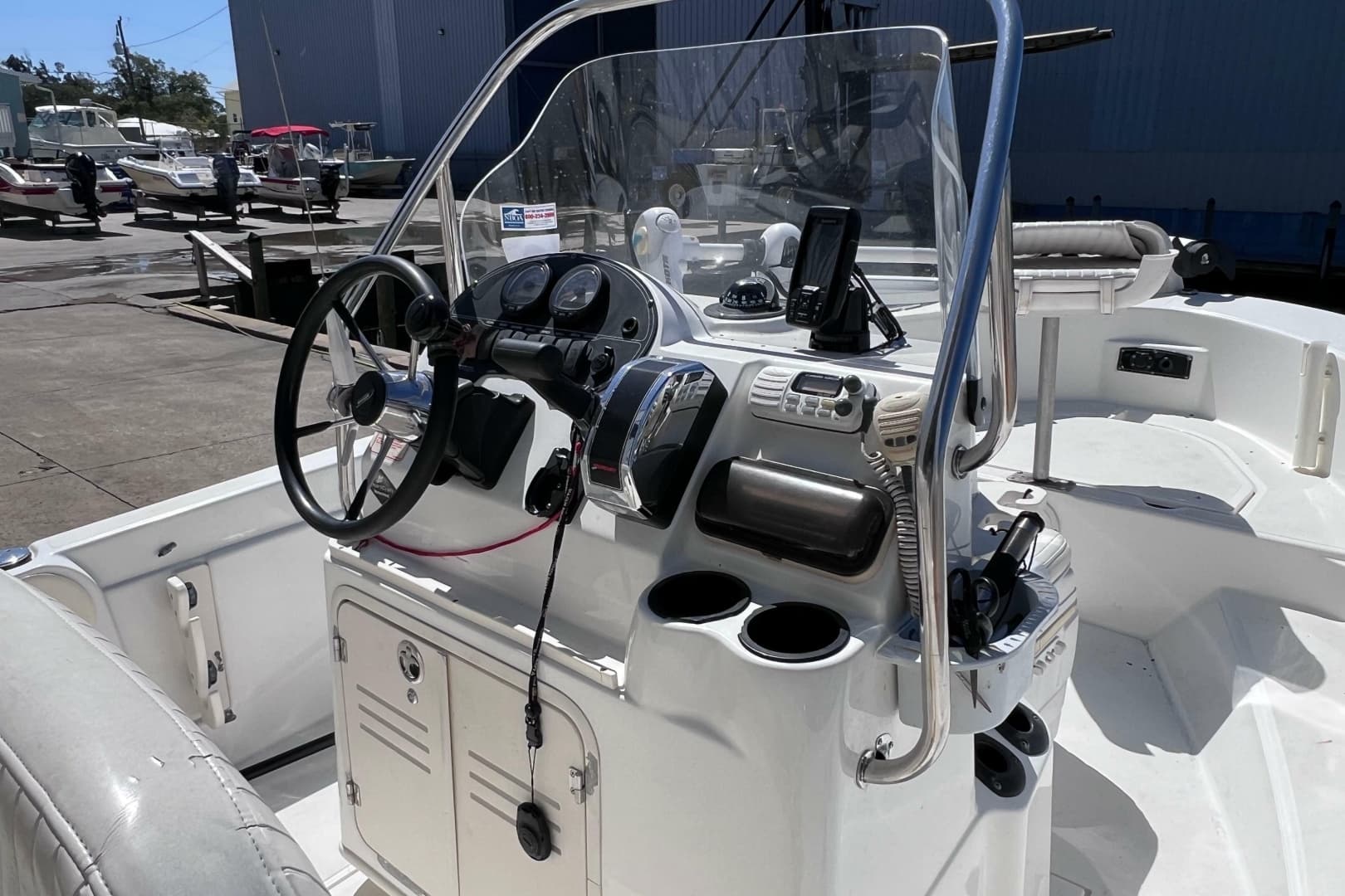 2004 Boston Whaler 180 Dauntless